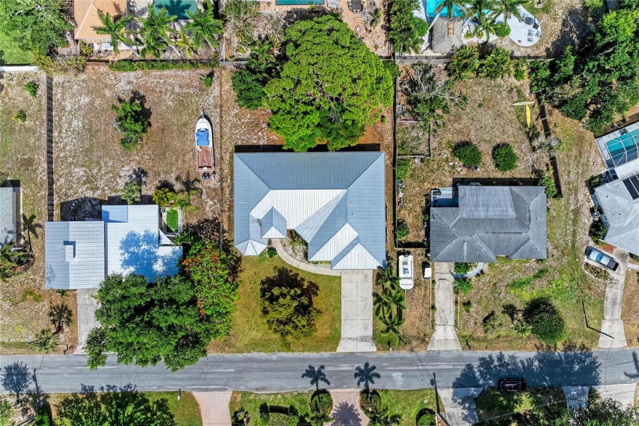 347 Bayshore Drive, Osprey, FL 34229 Photo