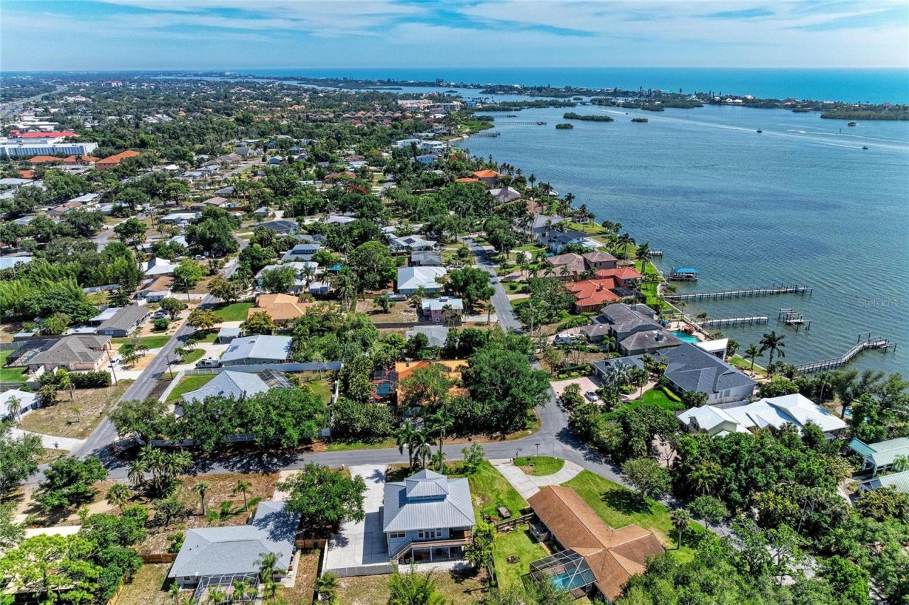 347 Bayshore Drive, Osprey, FL 34229 Photo