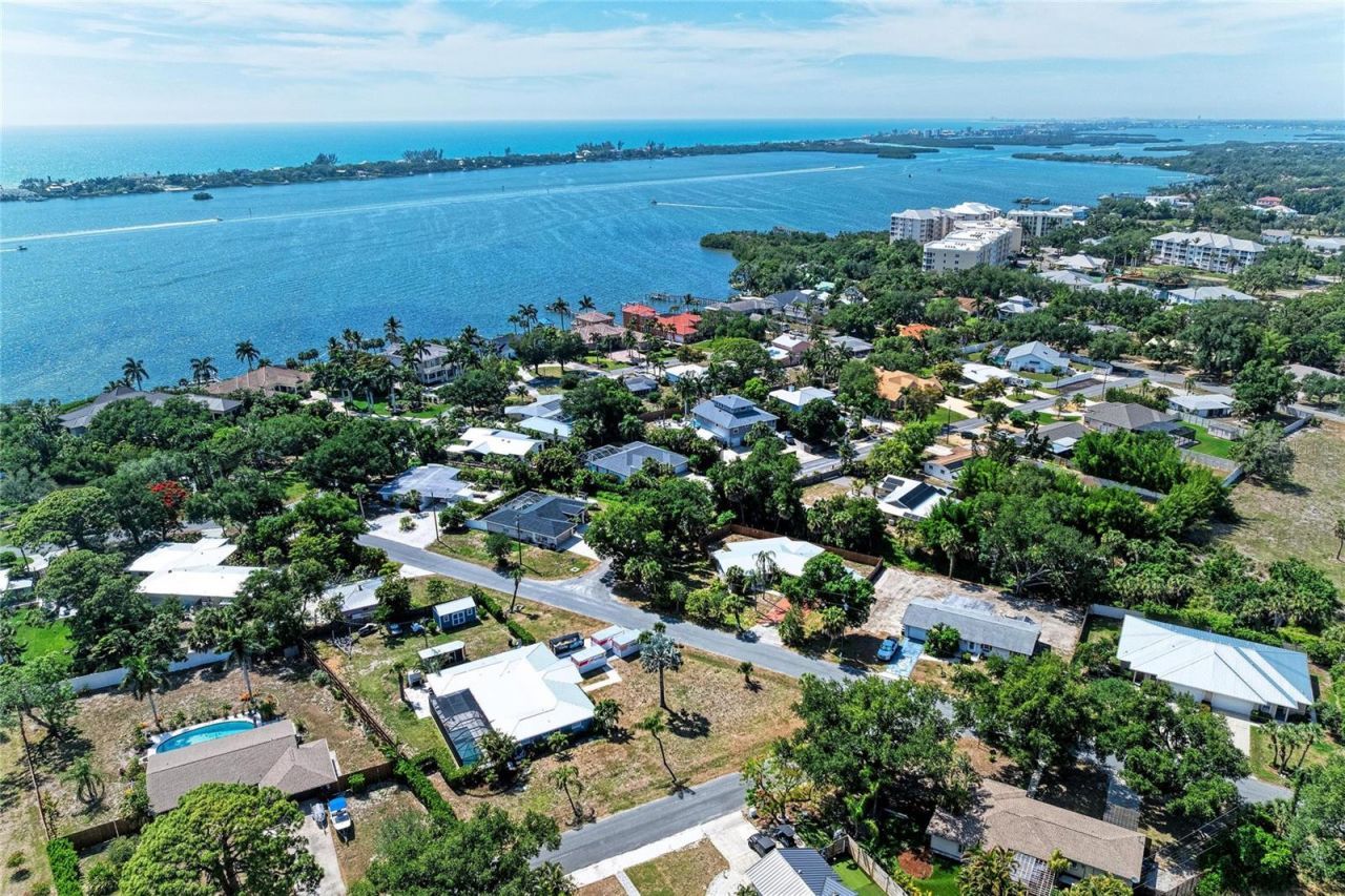 347 Bayshore Drive, Osprey, FL 34229 Photo