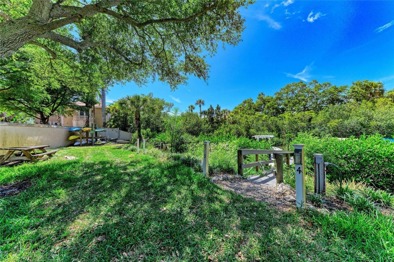 347 Bayshore Drive, Osprey, FL 34229 Photo