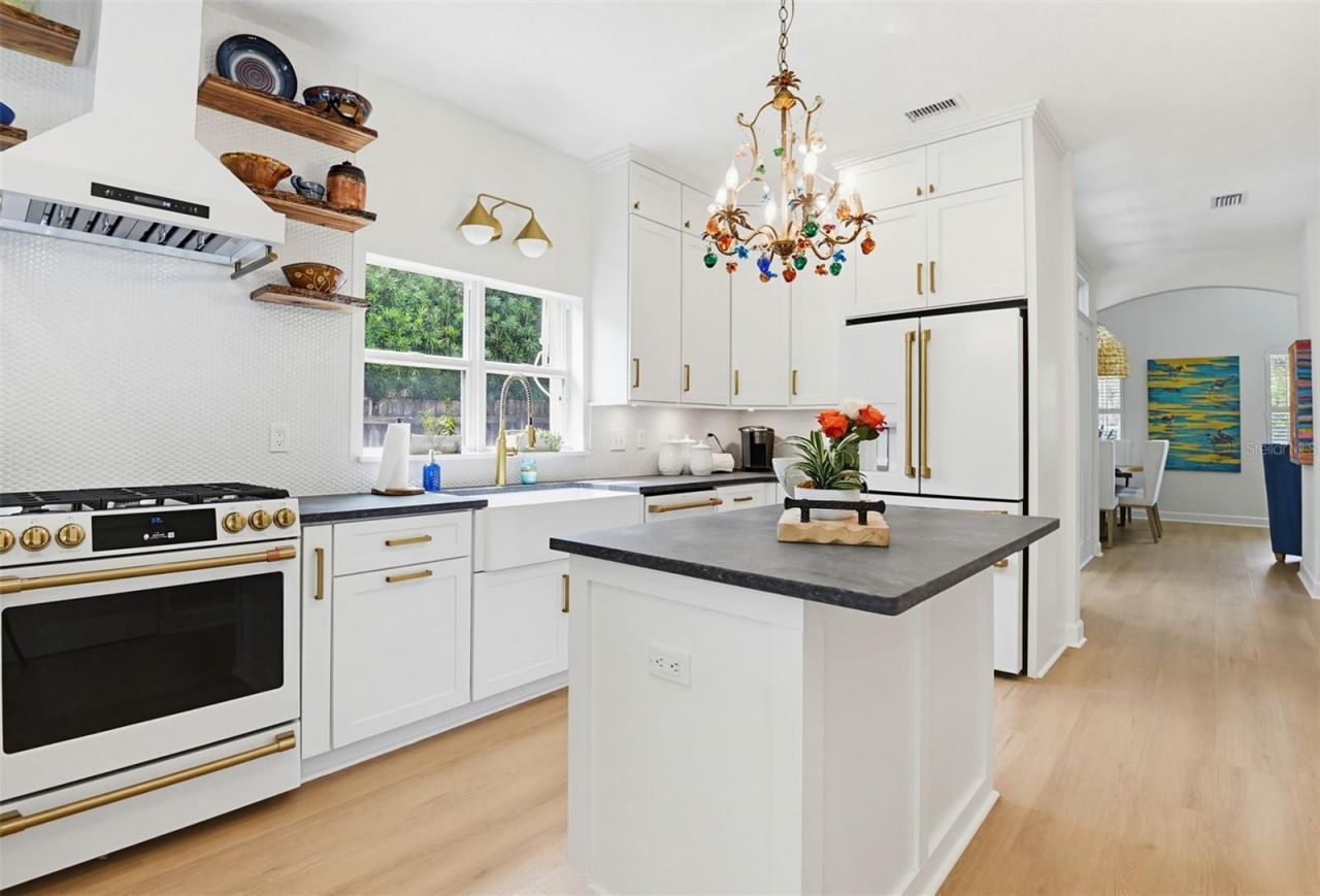 915 Maple Street, New Smyrna Beach, FL 32169 Photo