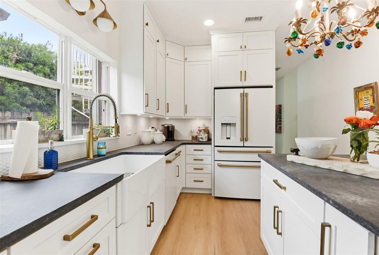 915 Maple Street, New Smyrna Beach, FL 32169 Photo