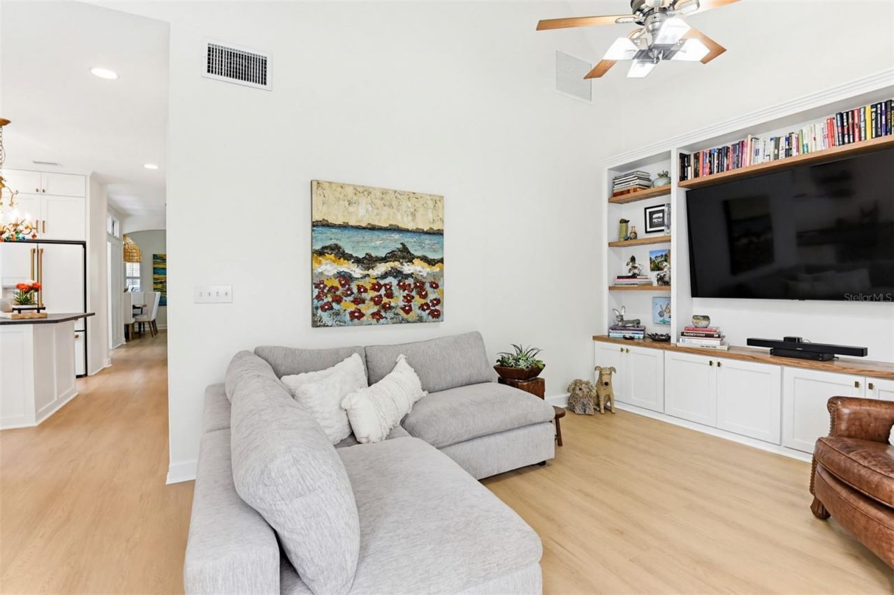 915 Maple Street, New Smyrna Beach, FL 32169 Photo