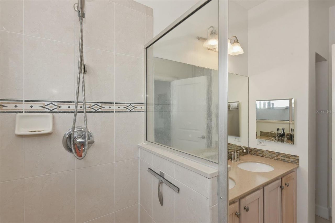 915 Maple Street, New Smyrna Beach, FL 32169 Photo