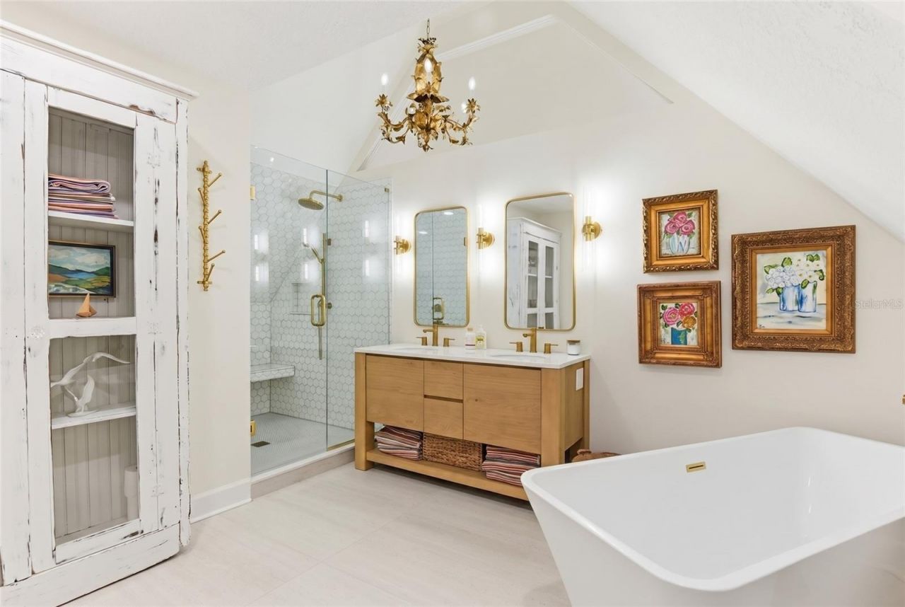 915 Maple Street, New Smyrna Beach, FL 32169 Photo