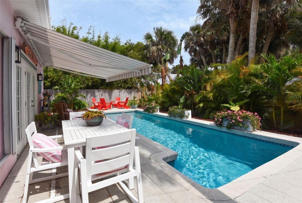 915 Maple Street, New Smyrna Beach, FL 32169 Photo