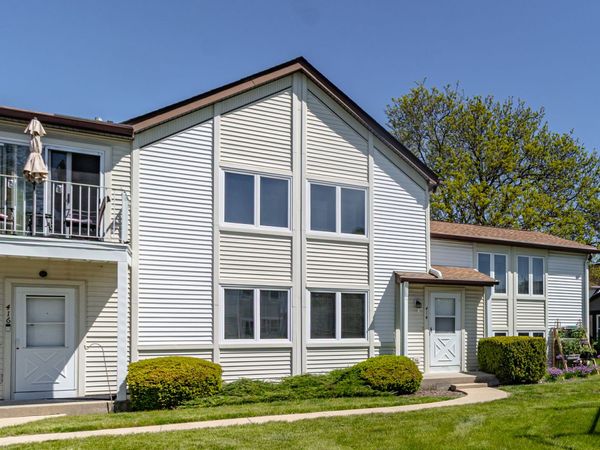 414 INVERRARY Lane, Unit 414, Deerfield, IL 60015