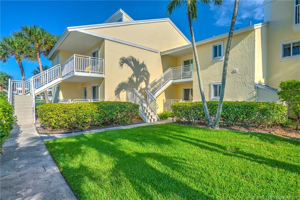 5601 NE Gulfstream Way, Stuart, FL 34996 Photo