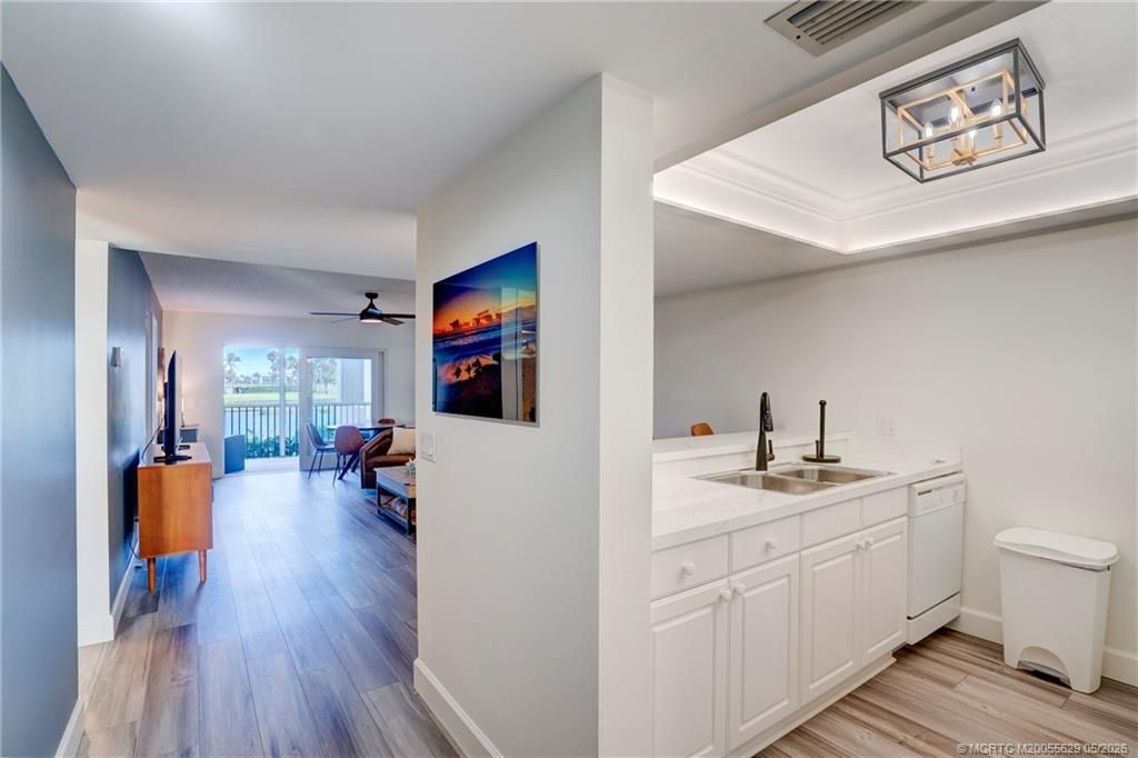 5601 NE Gulfstream Way, Stuart, FL 34996 Photo