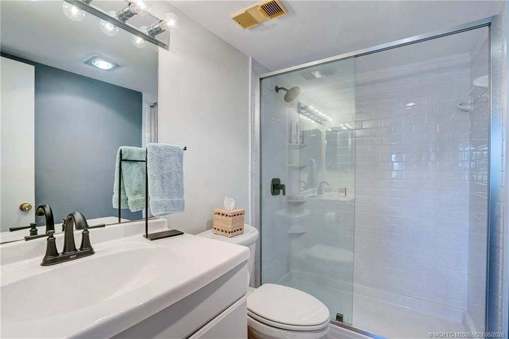 5601 NE Gulfstream Way, Stuart, FL 34996 Photo