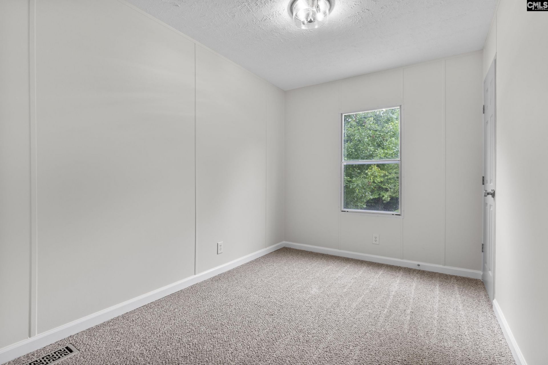 312 Middlefield Court  Photo 10