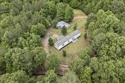 312 Middlefield Court  photo 4