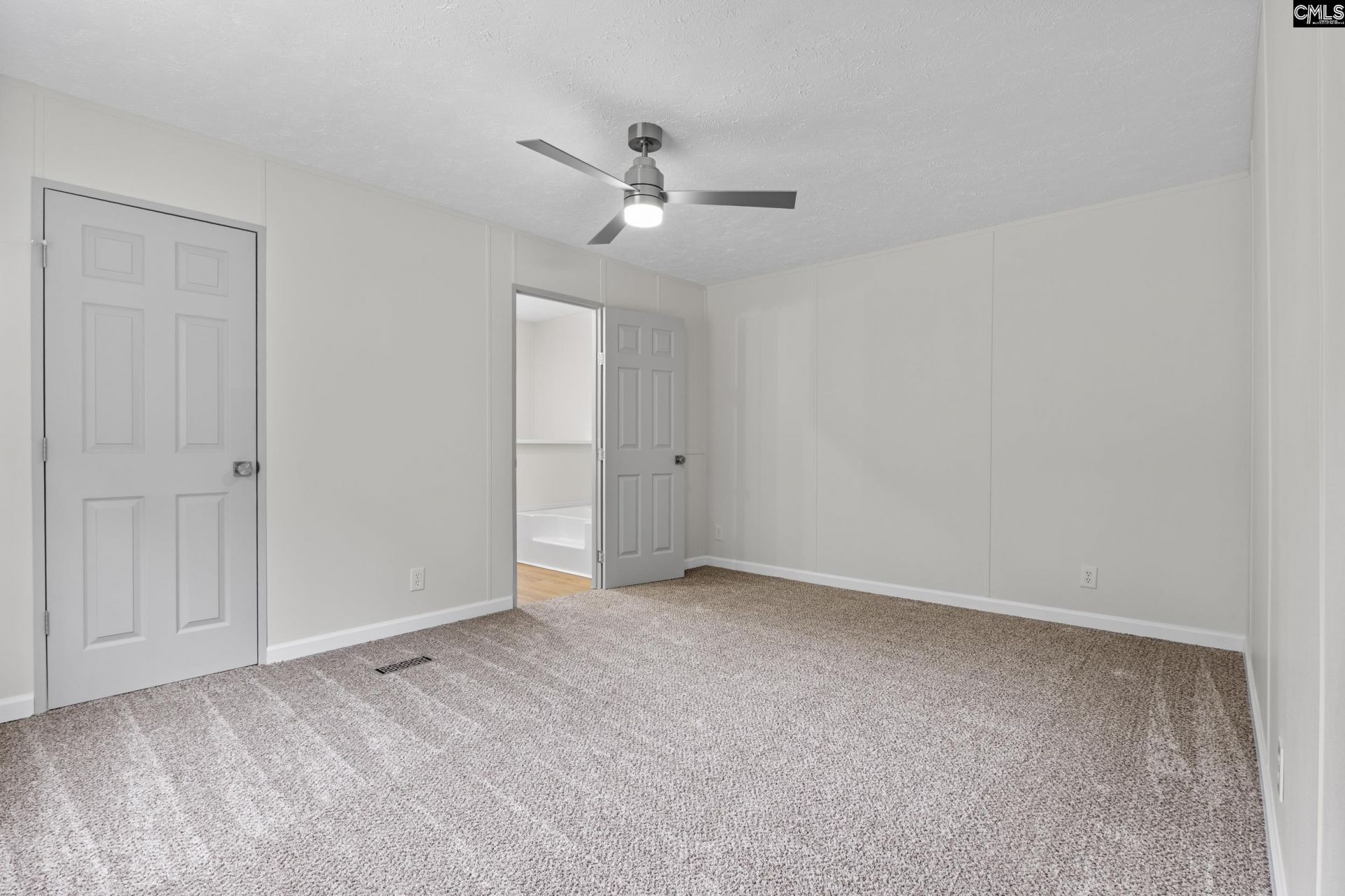 312 Middlefield Court  Photo 7