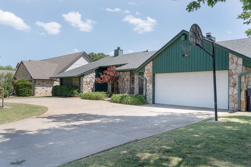 1108 NW 141st Street, Edmond, OK 73013 Main Photo