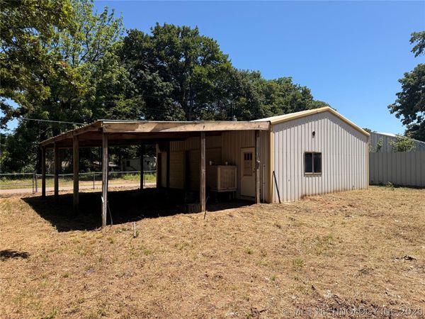 83 Persimmon Street , Cartwright, OK 74731