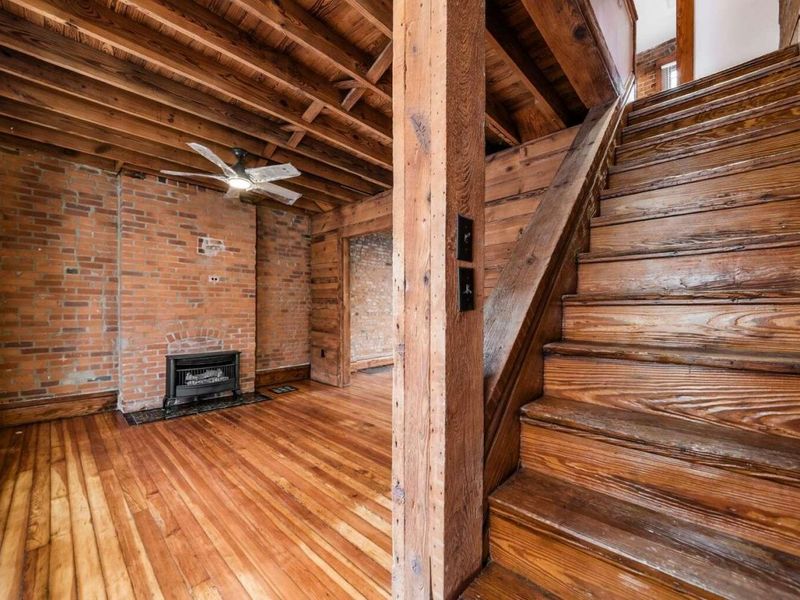 871 Delaware Avenue , Columbus, OH 43215 Photo 3