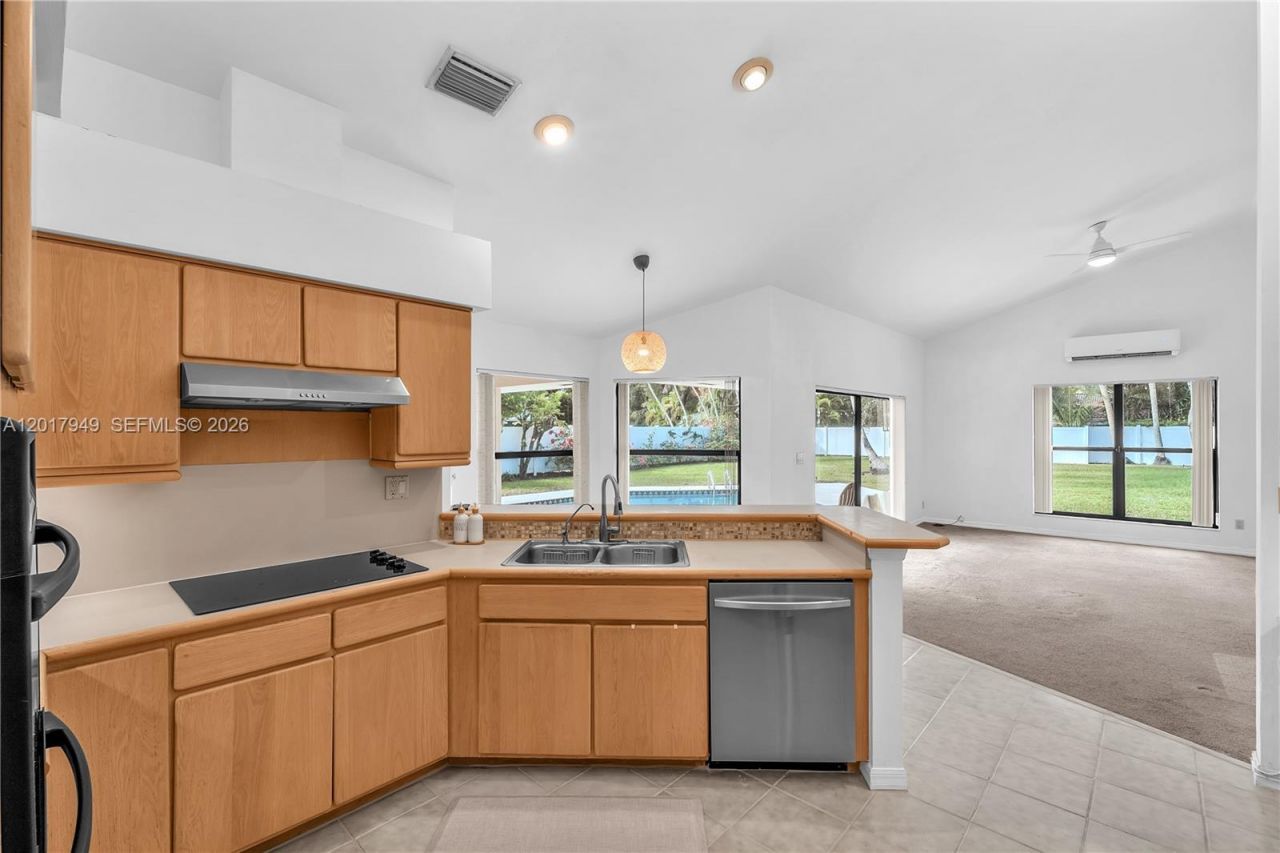 10330 SW 58th Ct, Unit ., Pinecrest, FL 33156 Photo
