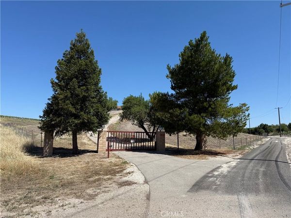1640 Valley Quail, Paso Robles, CA 93446