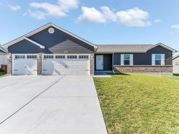 133 Wakefield Drive , Wright City, MO 63390