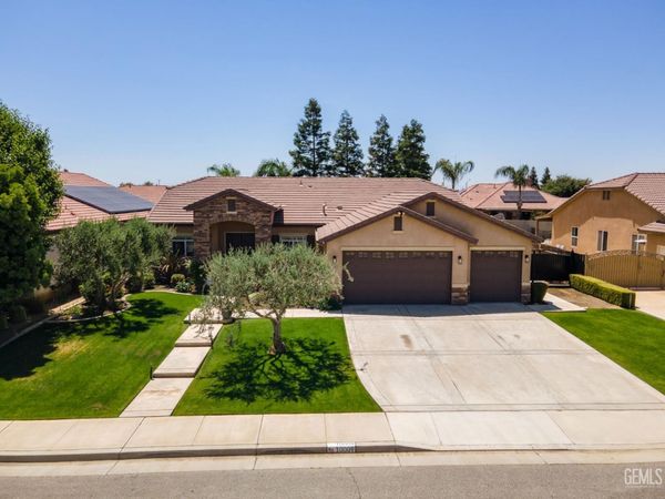 10009 Carbondale Street, Bakersfield, CA 93314