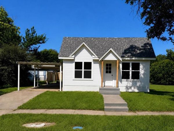 508 Virginia Street , Graham, TX 76450