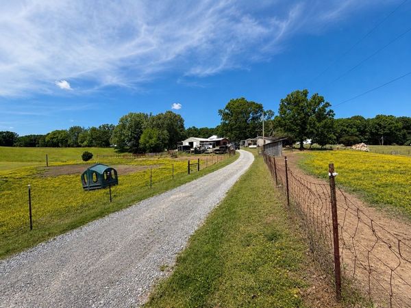 1126 Cedar Creek Rd, Vanleer, TN 37181