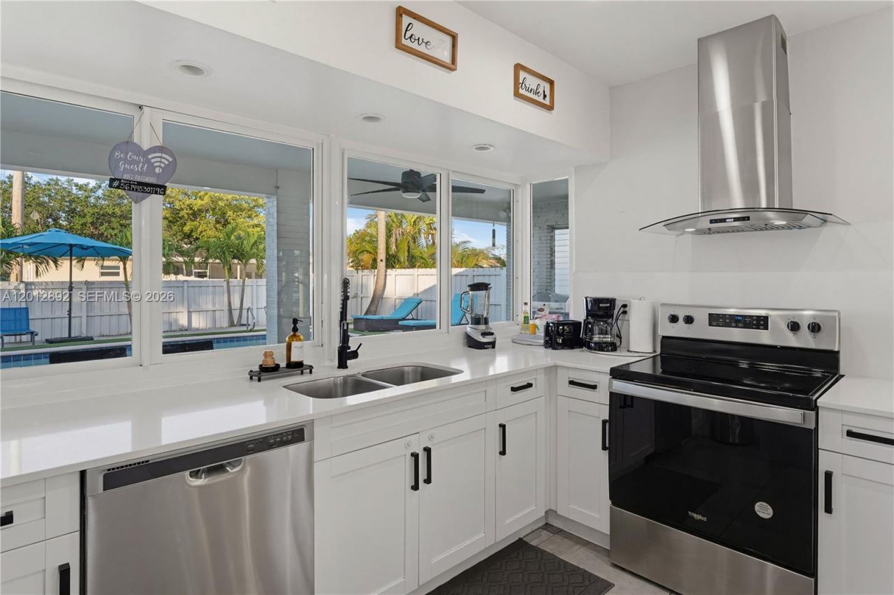 632 S Crescent Dr , Hollywood, FL 33021 Photo