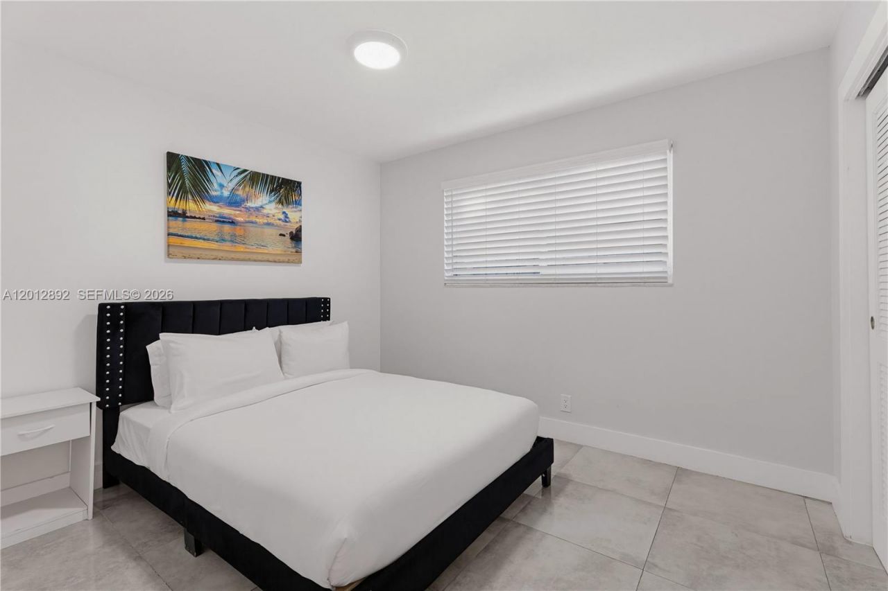 632 S Crescent Dr , Hollywood, FL 33021 Photo