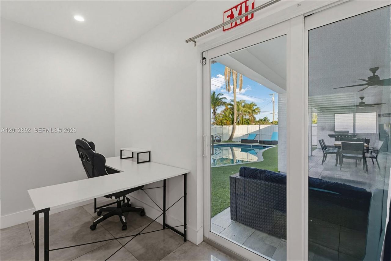 632 S Crescent Dr , Hollywood, FL 33021 Photo