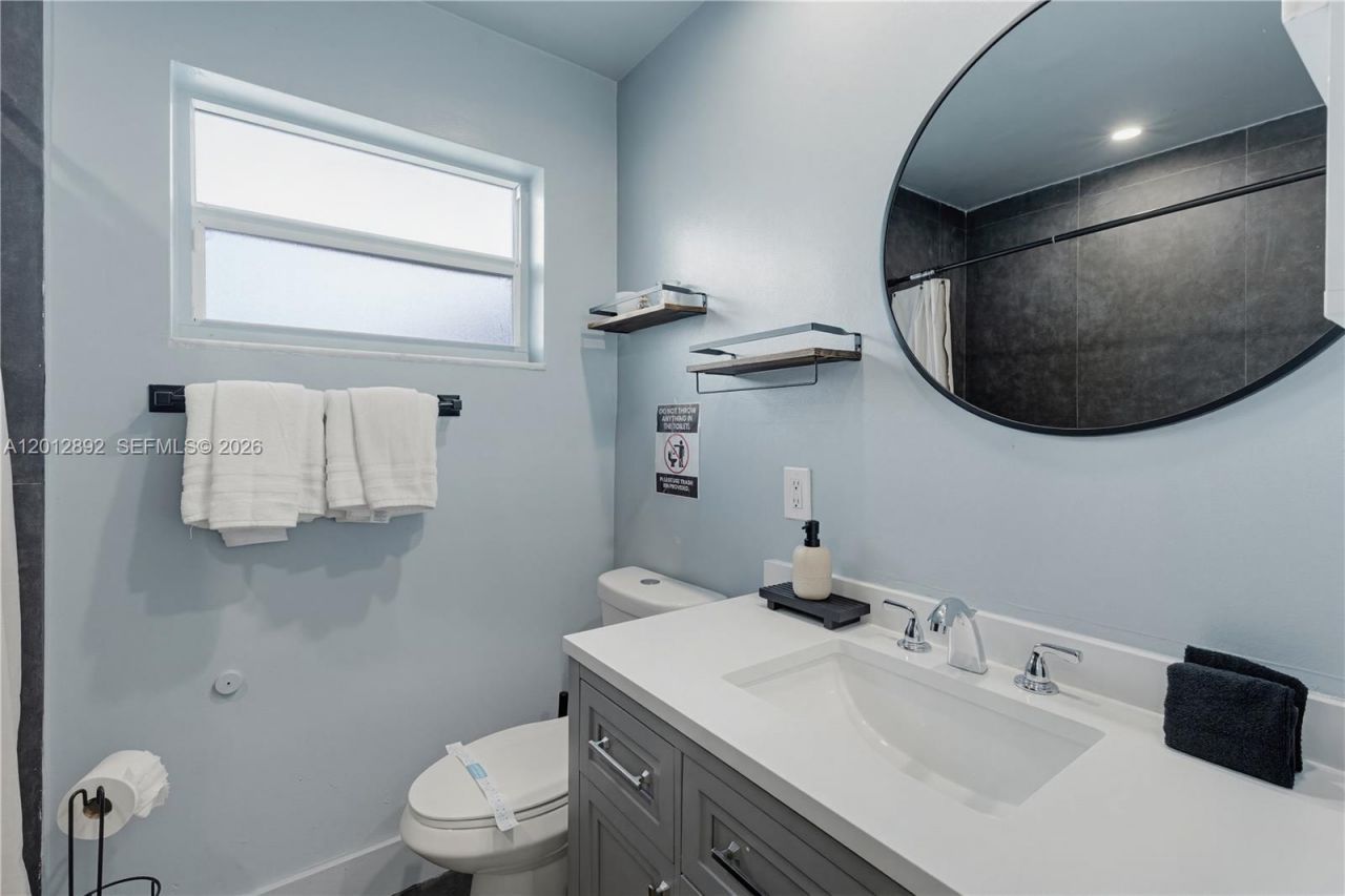 632 S Crescent Dr , Hollywood, FL 33021 Photo