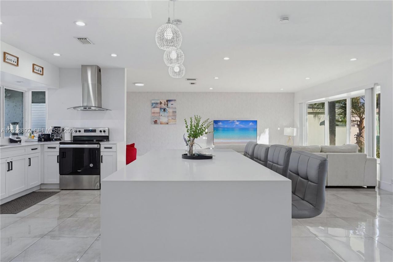 632 S Crescent Dr , Hollywood, FL 33021 Photo
