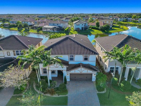 8610 Lakeside Bnd , Parkland, FL 33076