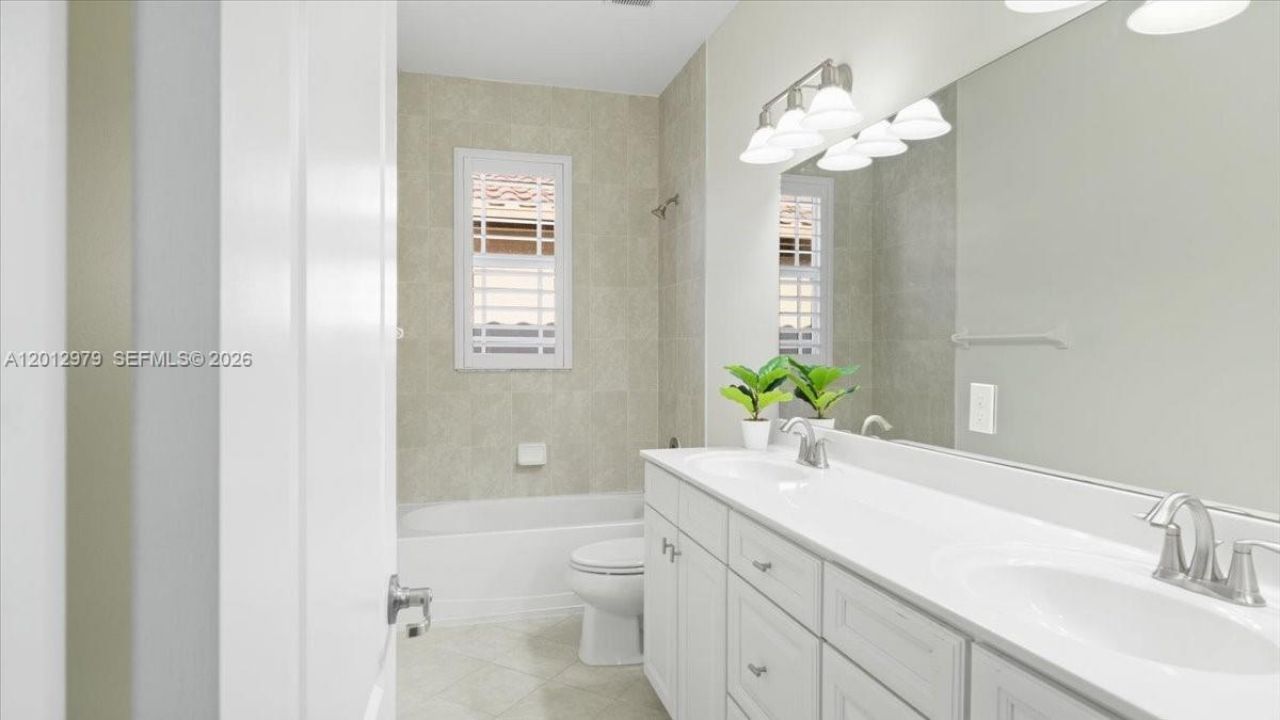 8610 Lakeside Bnd , Parkland, FL 33076 Photo