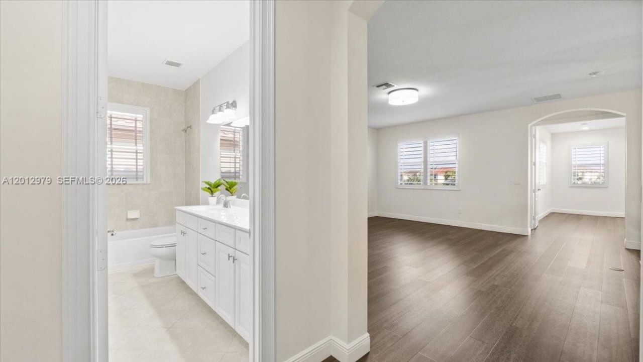 8610 Lakeside Bnd , Parkland, FL 33076 Photo