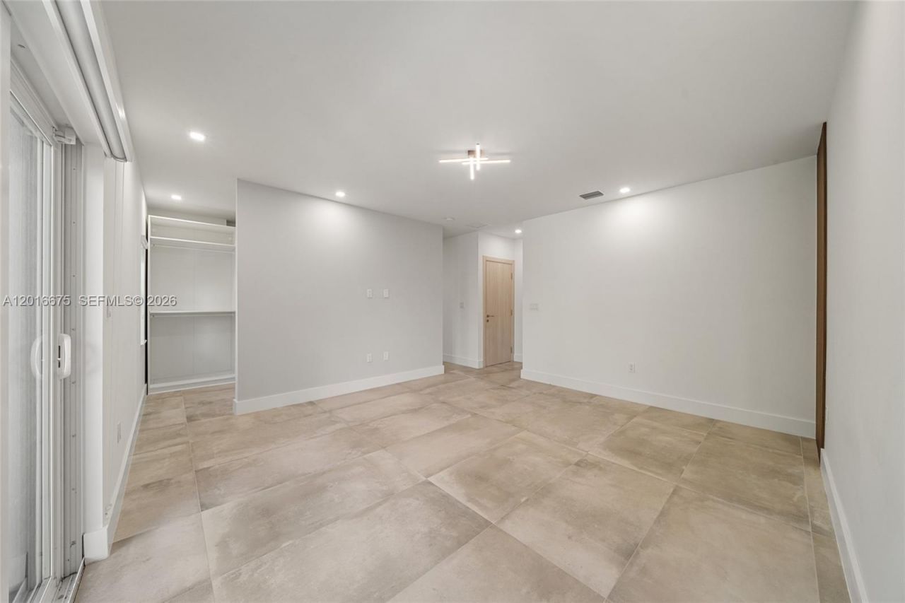 3431 - 3433 SW 16 Ter , Miami, FL 33145 Photo