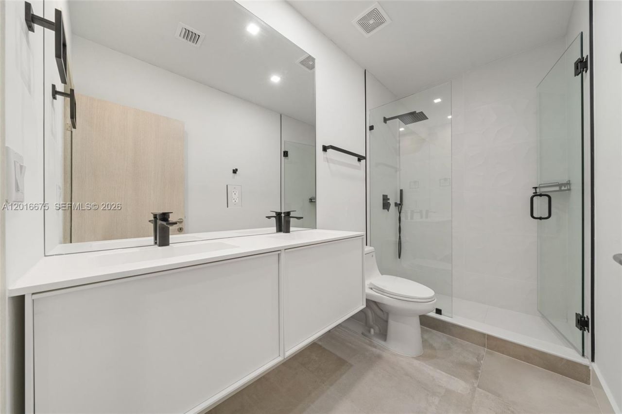 3431 - 3433 SW 16 Ter , Miami, FL 33145 Photo