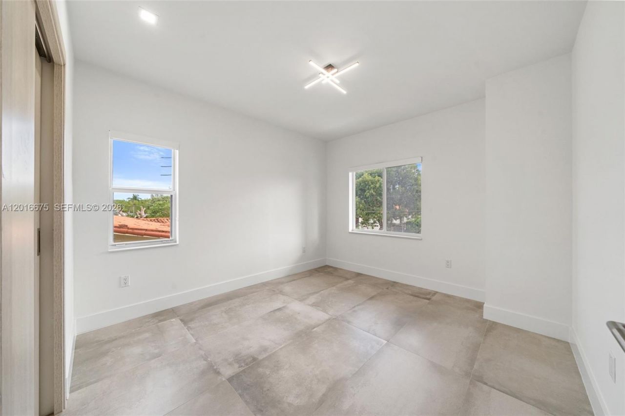 3431 - 3433 SW 16 Ter , Miami, FL 33145 Photo
