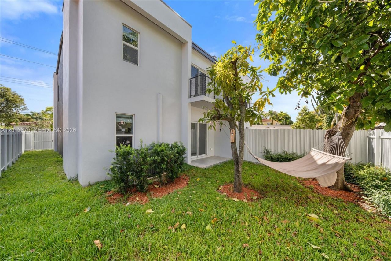 3431 - 3433 SW 16 Ter , Miami, FL 33145 Photo