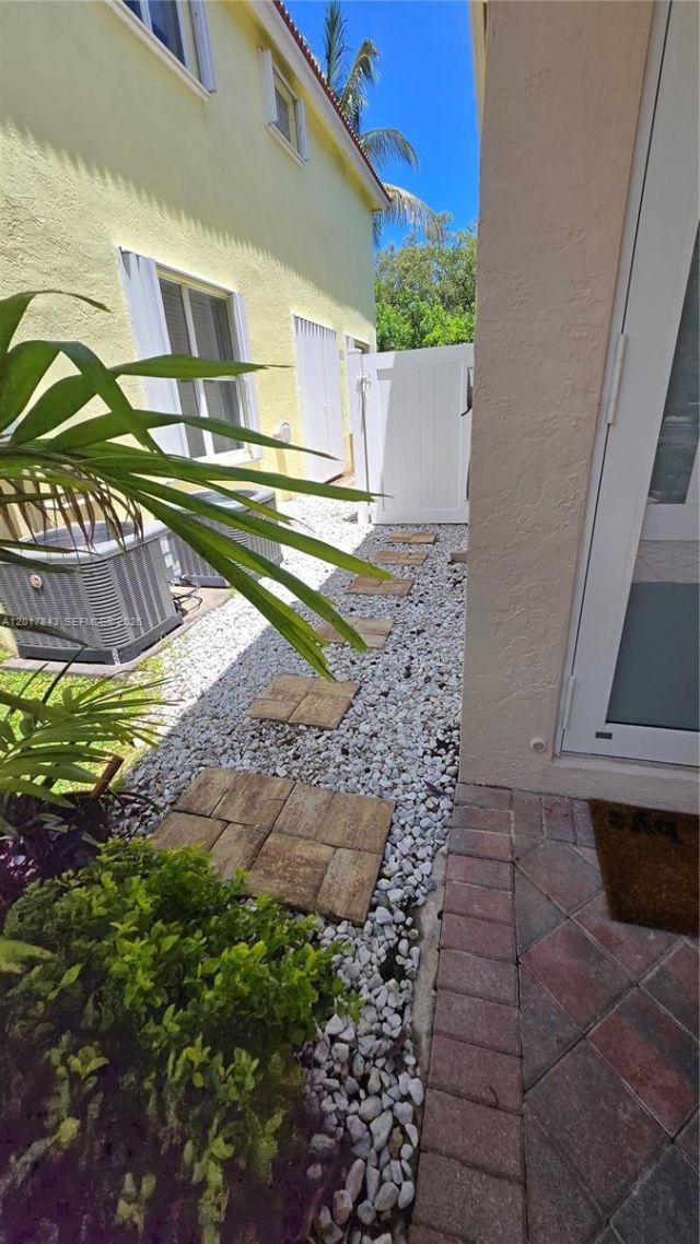 Please Call For Address, Dania Beach, FL 33004 Photo