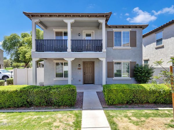 907 S HENRY Lane, Gilbert, AZ 85296