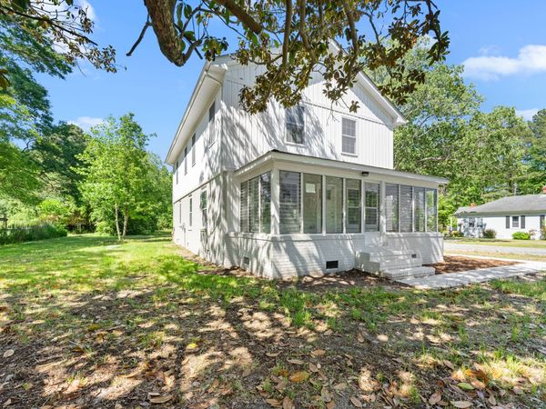 9481 Maryus Road, Hayes, VA 23072