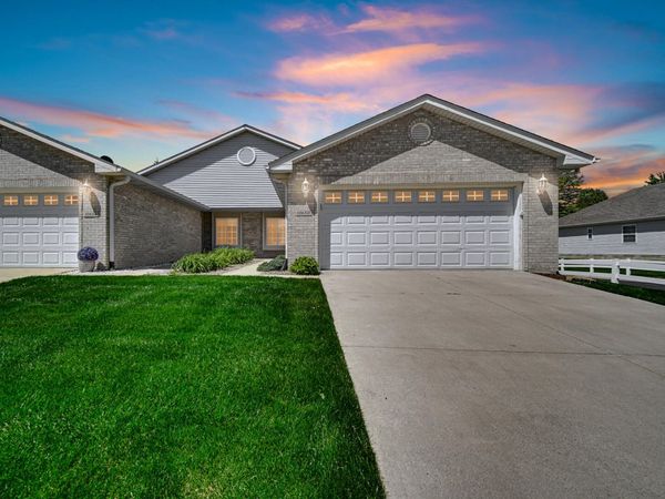 10650 Keystone Lane, Crown Point, IN 46307