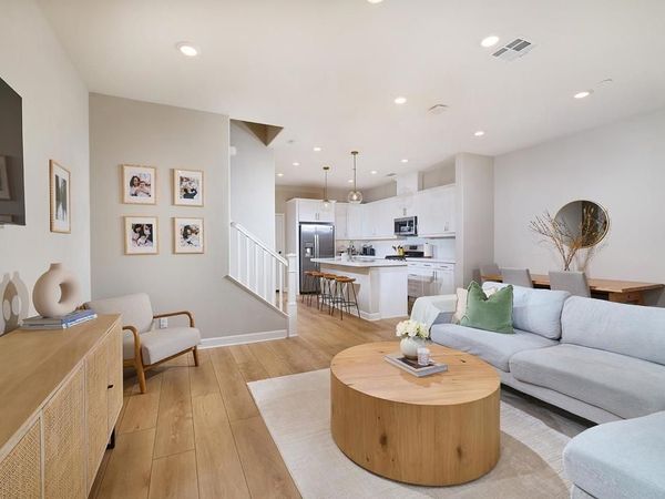 1065 Delpy View, Vista, CA 92084
