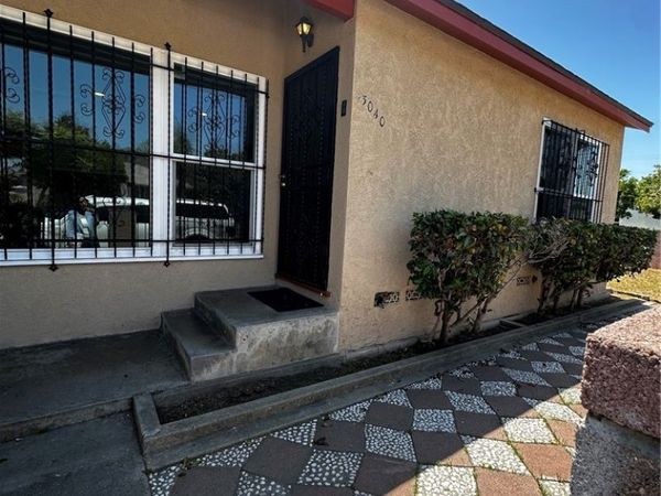3040 Seminole, South Gate, CA 90280