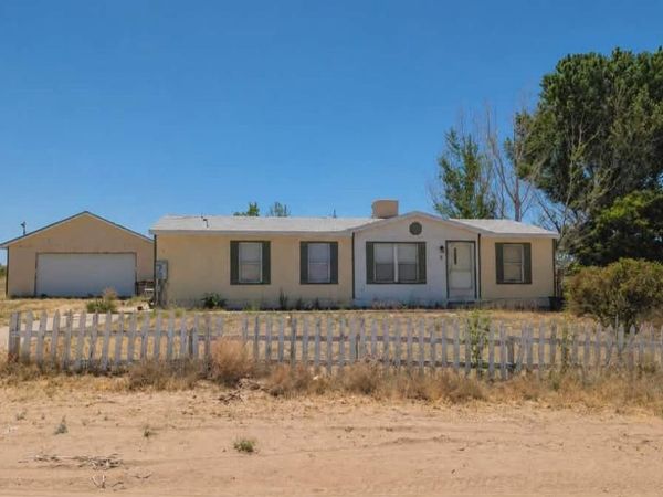 3 Allian Avenue , Los Lunas, NM 87031