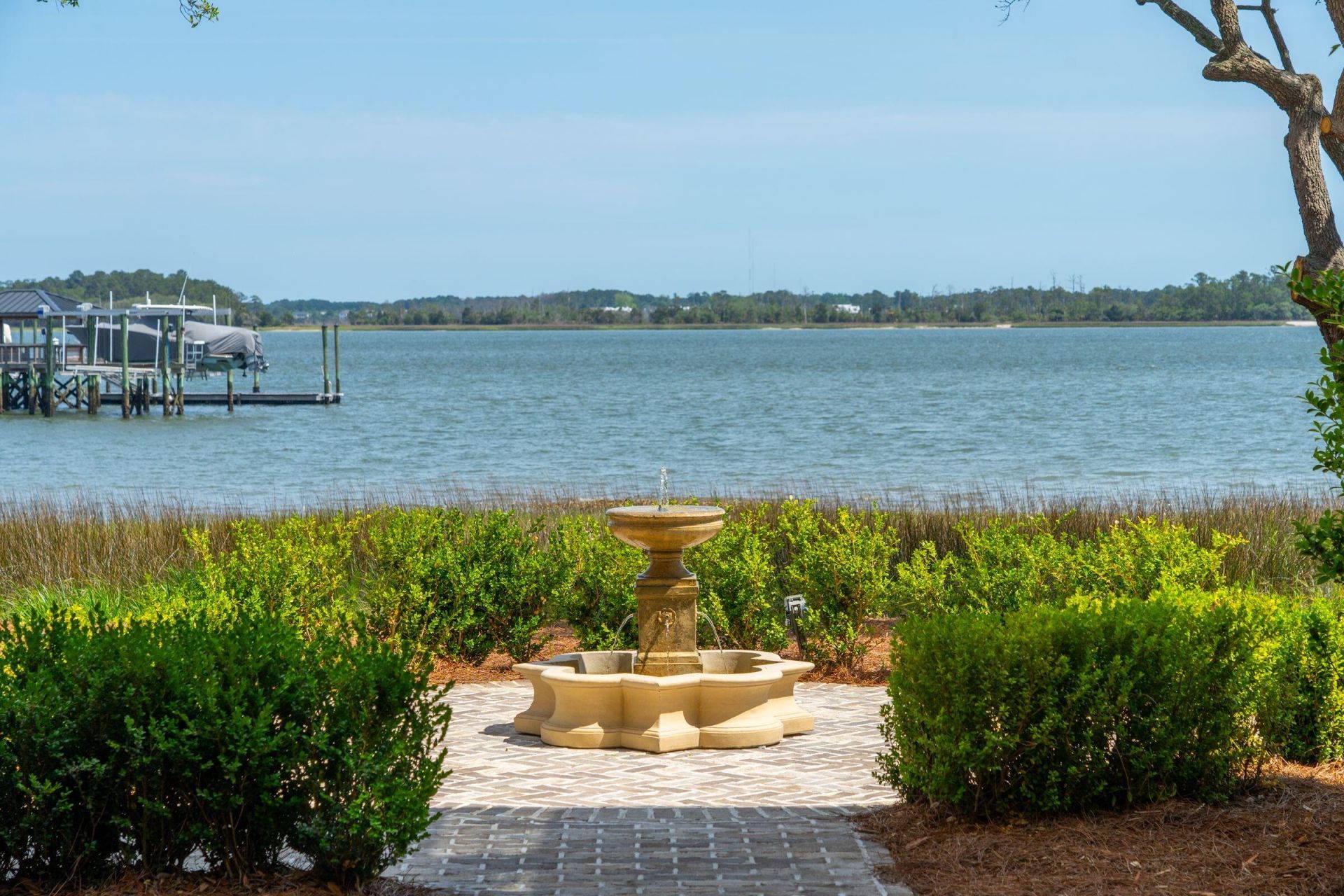 401 Wayfaring Point Photo 10