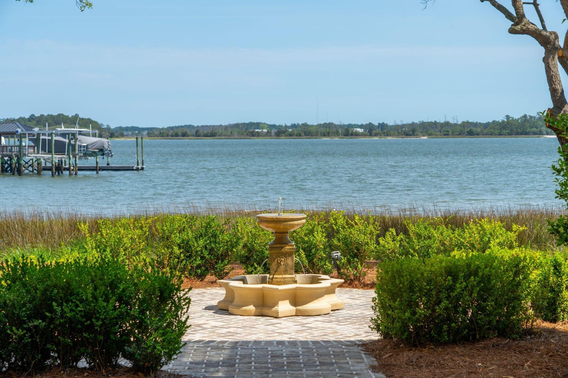 401 Wayfaring Point Photo 4