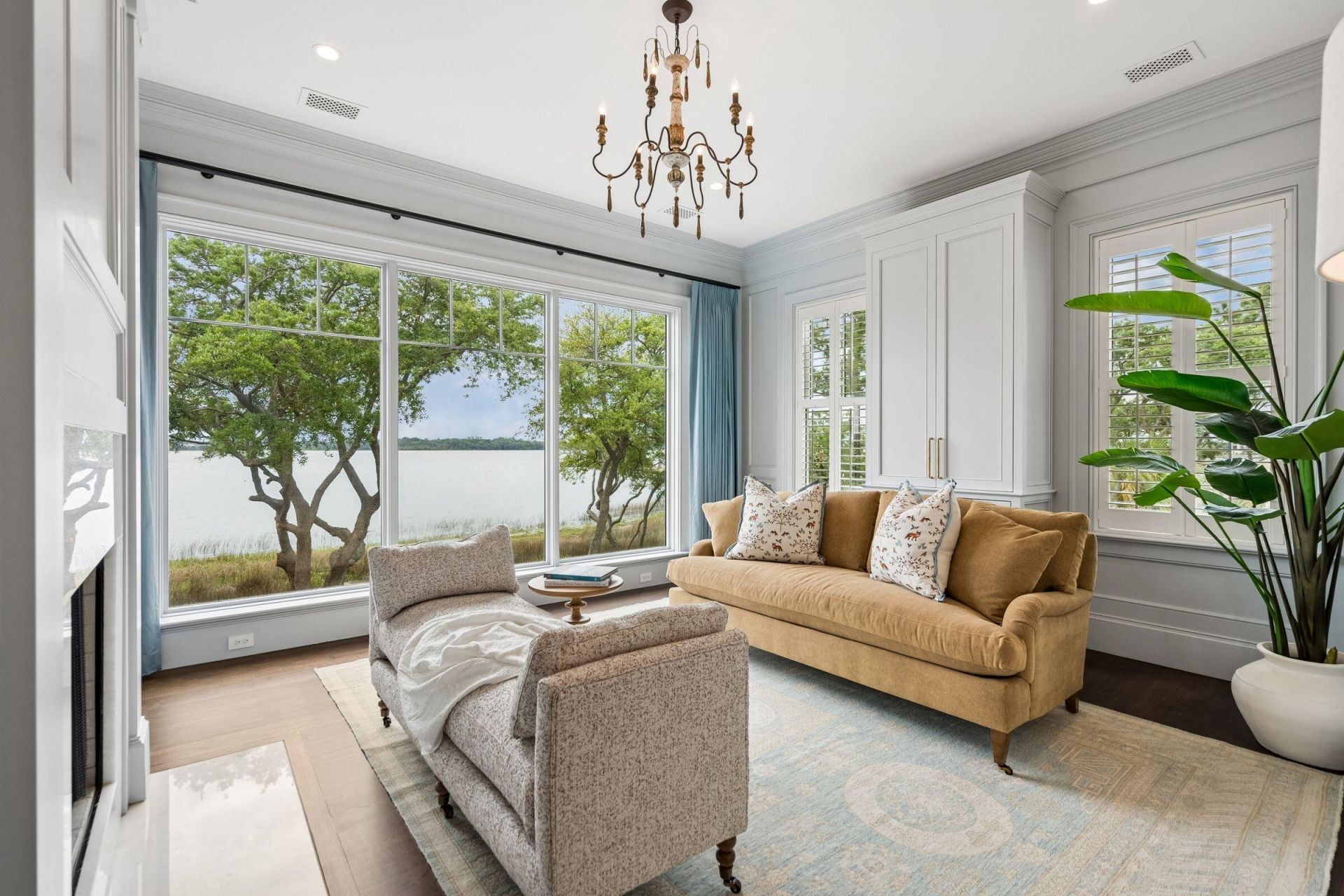 401 Wayfaring Point Photo 6