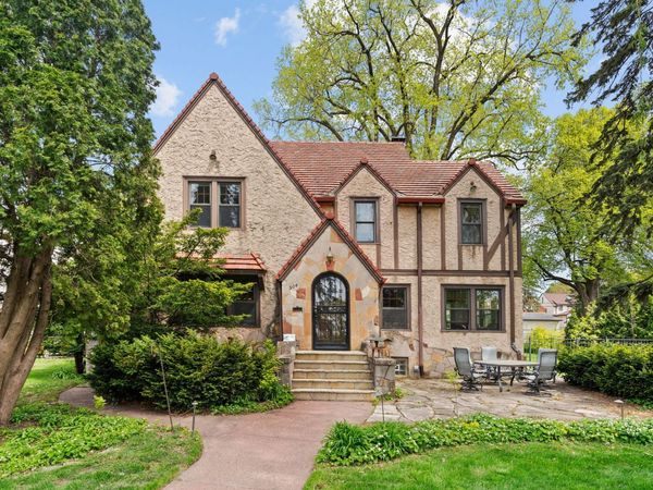 504 Mississippi River Boulevard S, Saint Paul, MN 55116