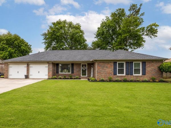 2205 Victoria Drive SW, Decatur, AL 35603